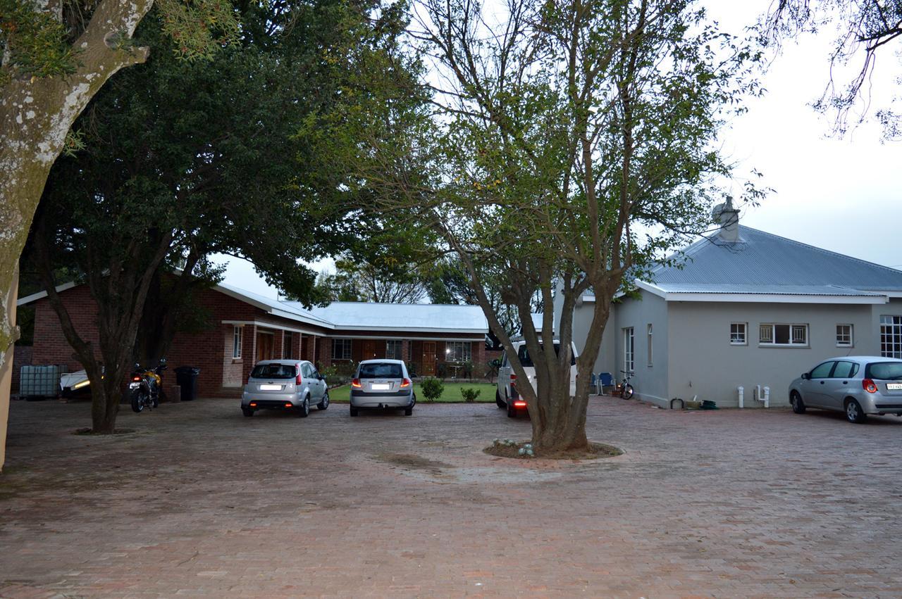 Village Lodge Harrismith Exterior foto